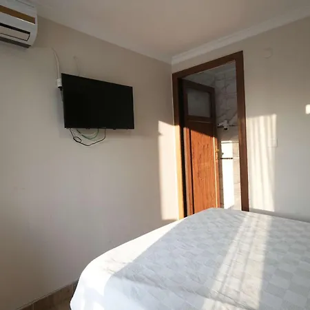 Bed and Breakfast Mut *